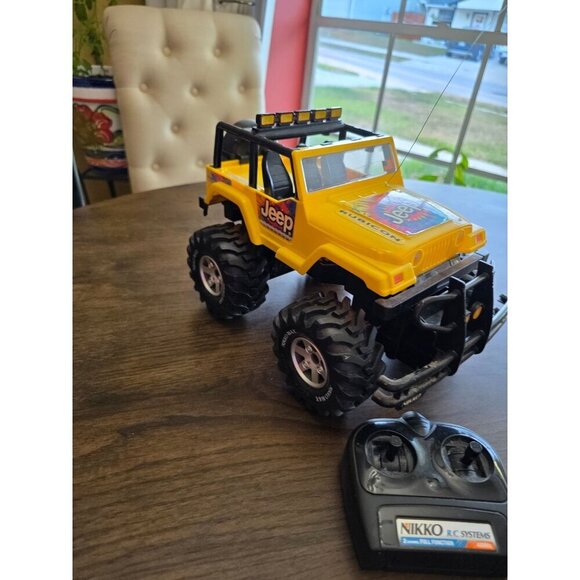 Nikko Vintage 90s Jeep Wrangler Rubicon Remote Control R/C Vehicle Car W/ Remote - Picture 13 of 16